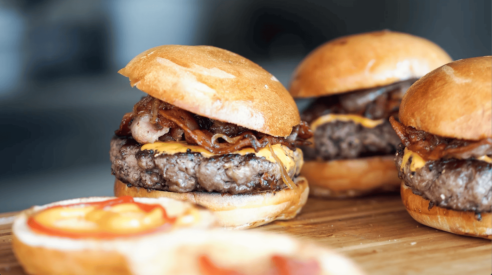 L' Atelier des Mozzarellas - Italien, Mozzarella artisanale, Burrata à Chênex - Photo 1