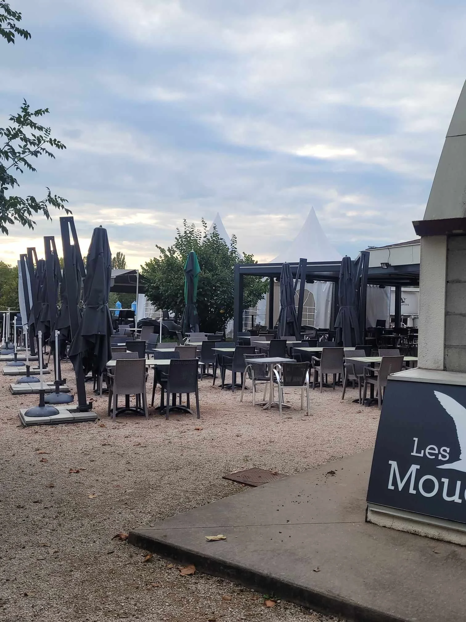 Les Mouettes - Française - Savoyard - Salades  à Macon - Photo 1