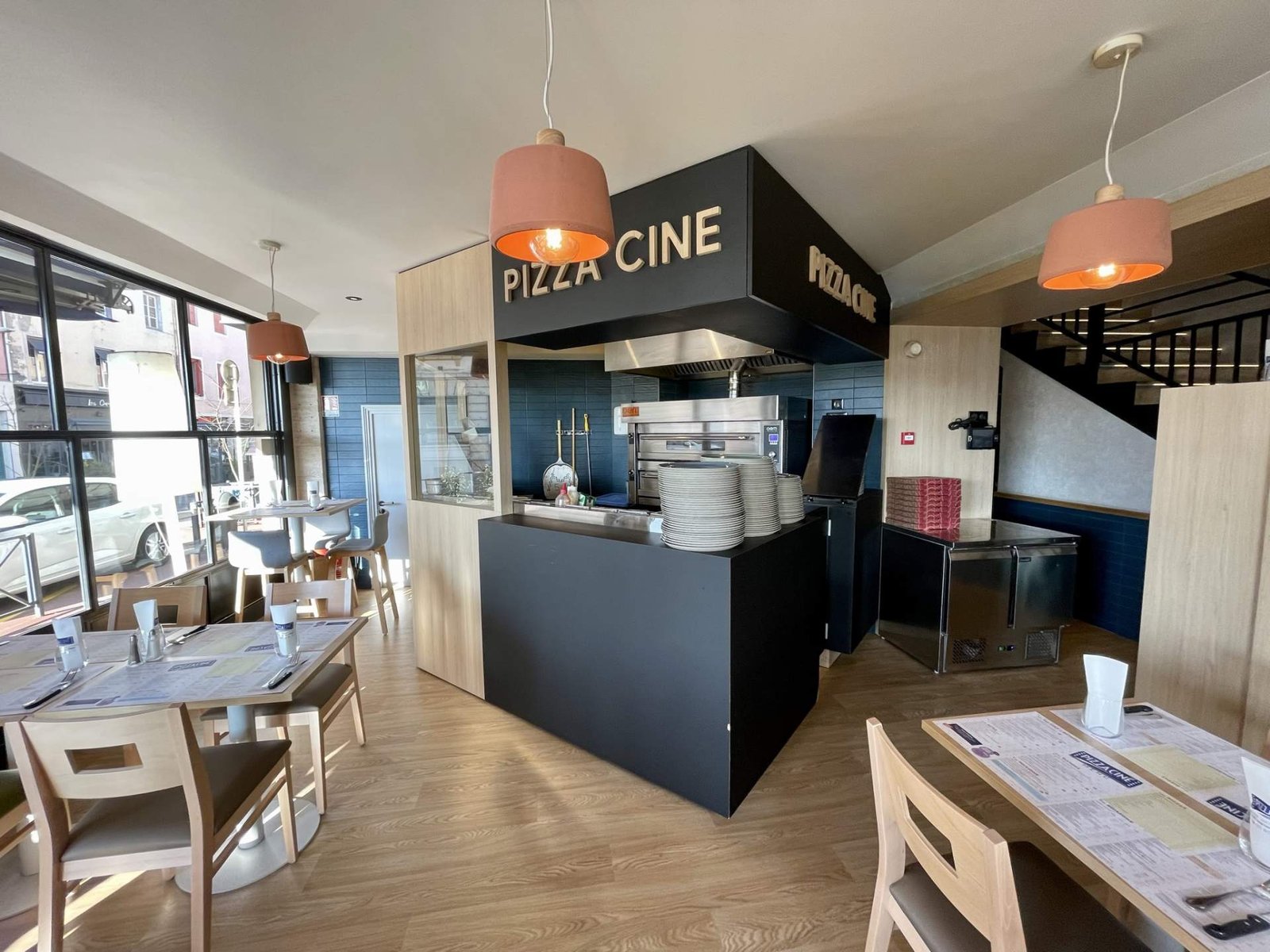 Pizza Cine - Pizzeria, Brasserie, Italien à France - Photo 1