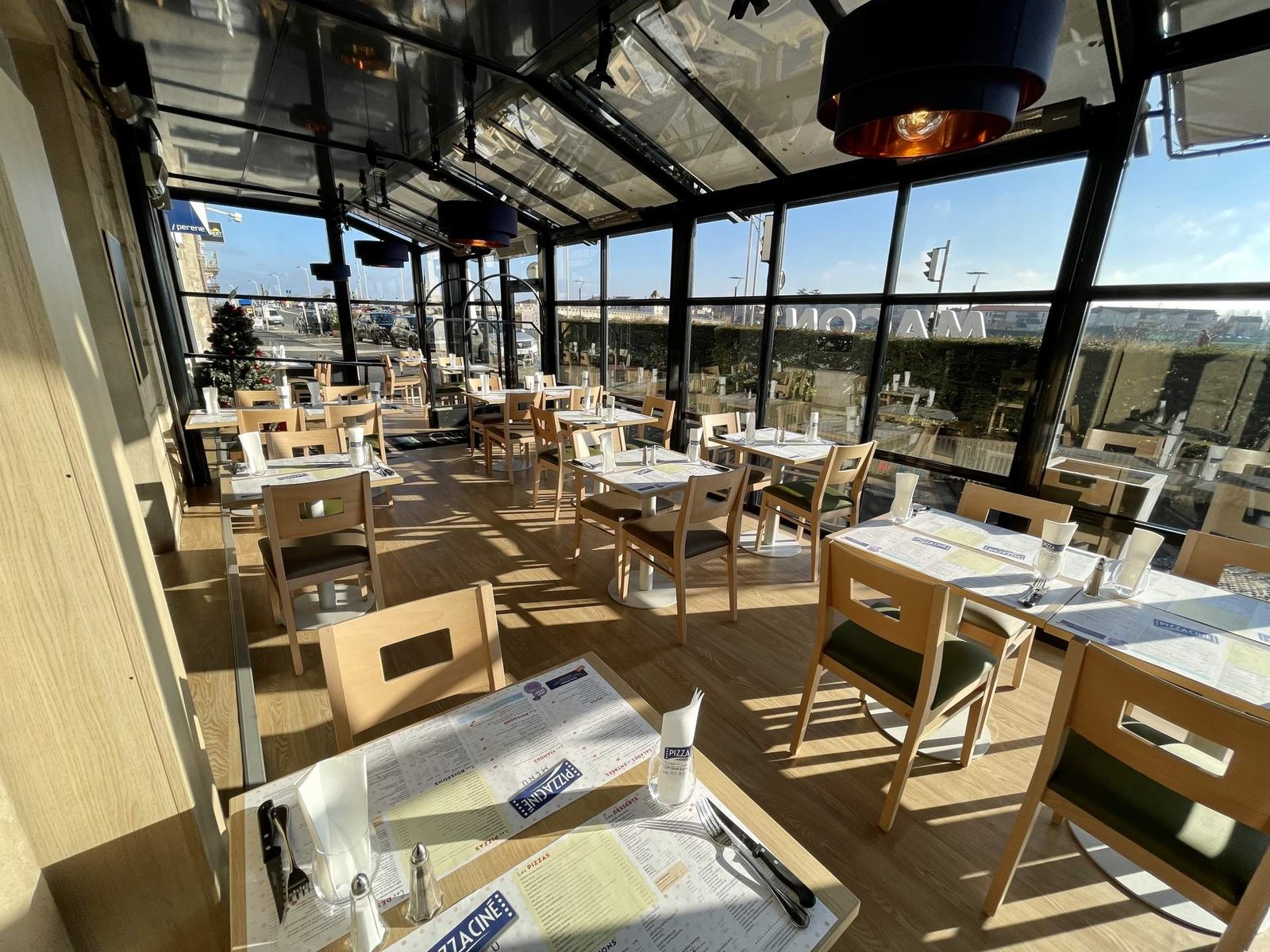 Pizza Cine - Pizzeria, Brasserie, Italien à France - Photo 2